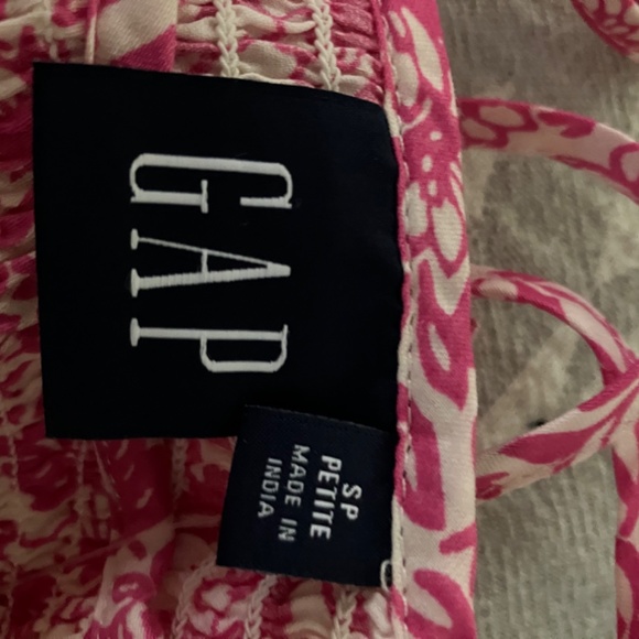 Summer Dress from the Gap - Picture 3 of 6